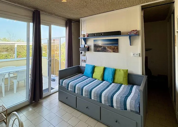 Climatise Proche Et Commerces Avec Terrasse - Fr-1-529-311